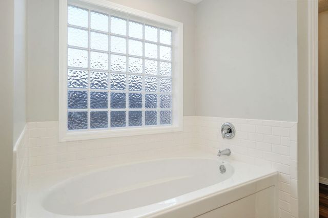 3431 S Briarwood Court, Springfield, MO 65807