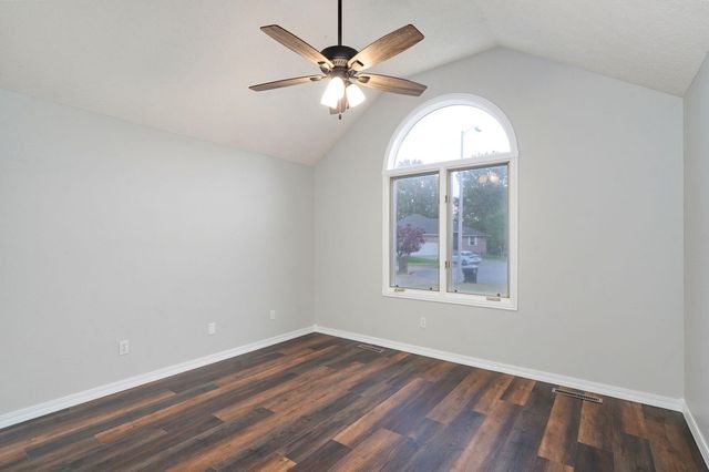 3431 S Briarwood Court, Springfield, MO 65807