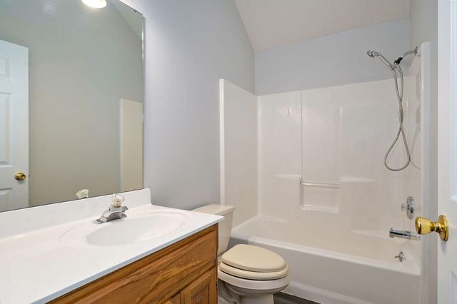 3431 S Briarwood Court, Springfield, MO 65807