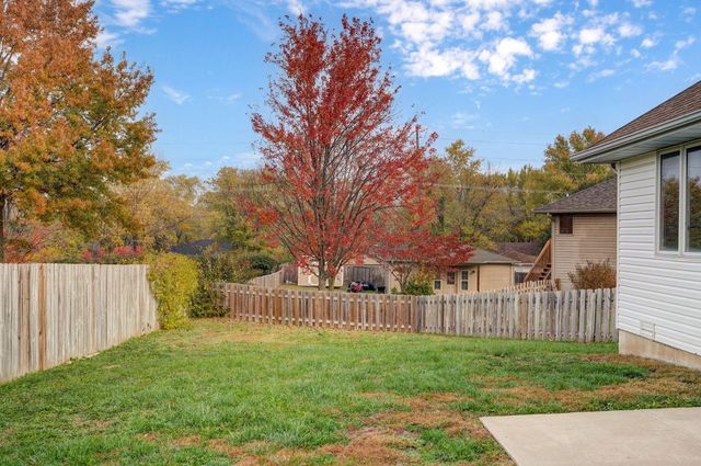 3431 S Briarwood Court, Springfield, MO 65807