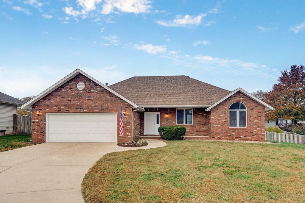 3431 S Briarwood Court, Springfield, MO 65807
