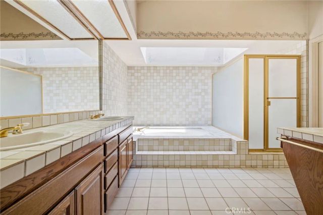 23021 Tiagua, Mission Viejo, CA 92692