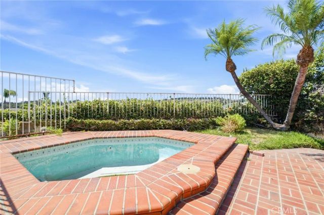 23021 Tiagua, Mission Viejo, CA 92692