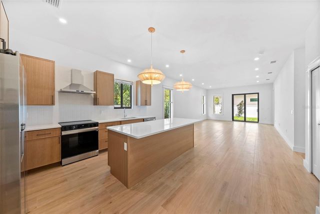 1710 E COMANCHE AVENUE, Tampa, FL 33610