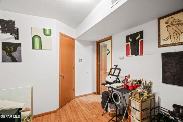 5206 CORNELL Avenue, El Paso, TX 79924