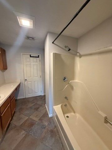 6 Patrick Rd 6, Tewksbury, MA 01876