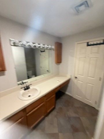 6 Patrick Rd 6, Tewksbury, MA 01876