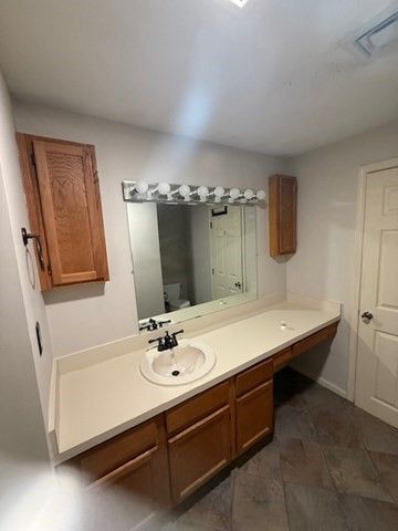 6 Patrick Rd 6, Tewksbury, MA 01876