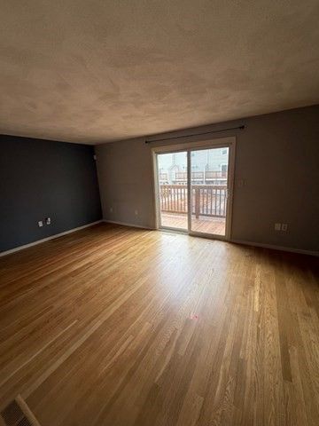 6 Patrick Rd 6, Tewksbury, MA 01876