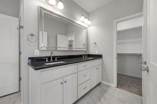 413 Travis Drive, Mcgregor, TX 76657