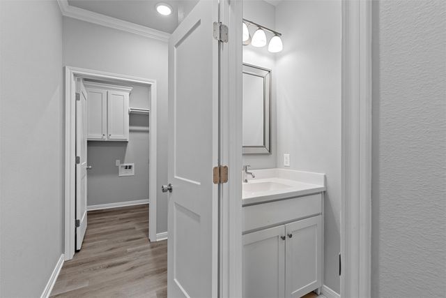 413 Travis Drive, Mcgregor, TX 76657