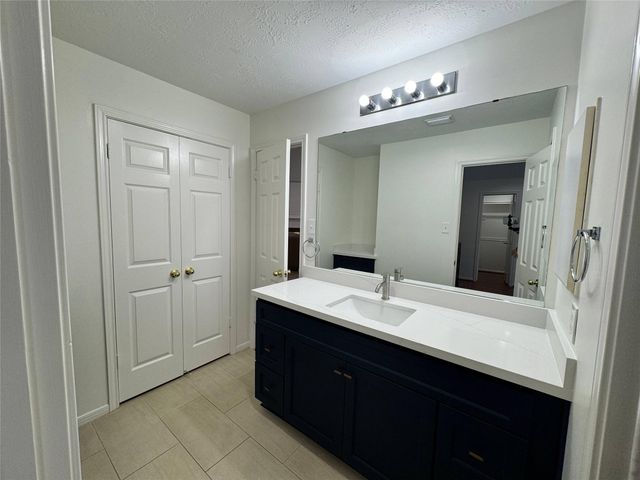 1718 Berkoff Drive, Sugar Land, TX 77479