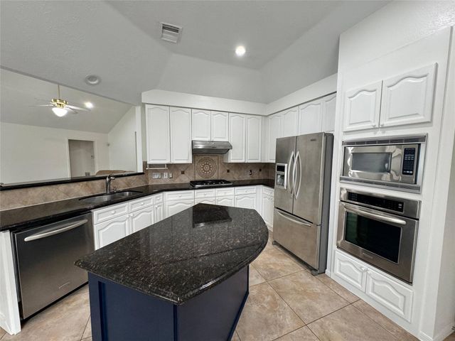 1718 Berkoff Drive, Sugar Land, TX 77479