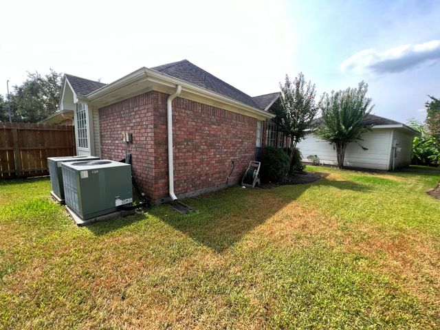1718 Berkoff Drive, Sugar Land, TX 77479
