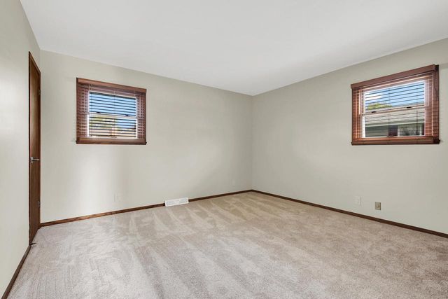 6967 Tumblecreek DRIVE, Franklin, WI 53132