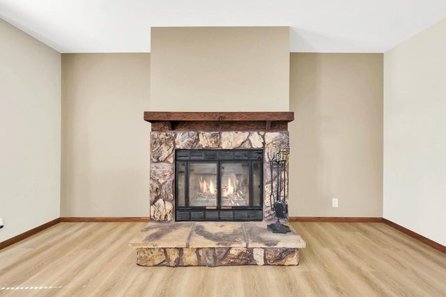 6967 Tumblecreek DRIVE, Franklin, WI 53132
