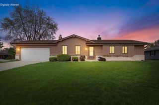 6967 Tumblecreek DRIVE, Franklin, WI 53132