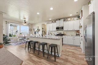 13314 Bloomfield Dr, Caldwell, ID 83607