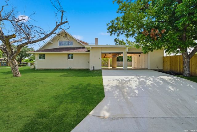 118 S Gardenview, Castle Hills, TX 78213