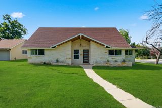 118 S Gardenview, Castle Hills, TX 78213