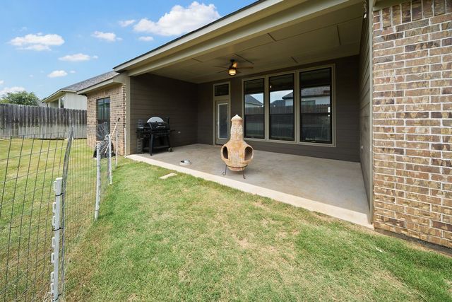 217 Smith Circle, Lindale, TX 75771