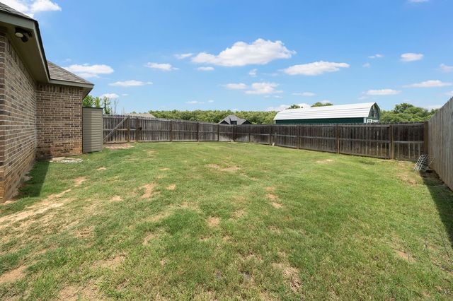217 Smith Circle, Lindale, TX 75771