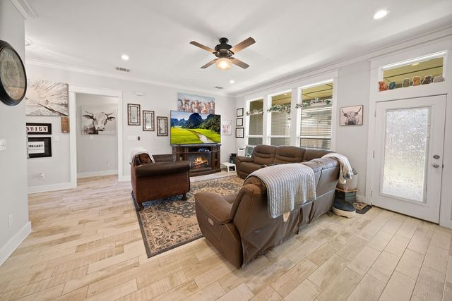 217 Smith Circle, Lindale, TX 75771