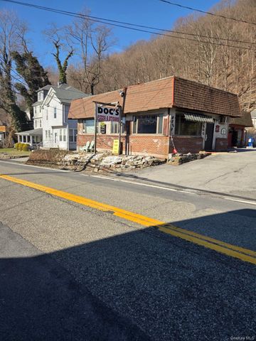 657 Jersey Avenue, Greenwood Lake, NY 10925