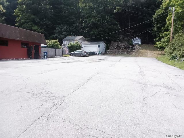 657 Jersey Avenue, Greenwood Lake, NY 10925