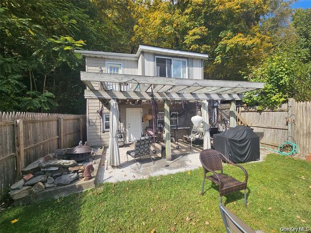 657 Jersey Avenue, Greenwood Lake, NY 10925