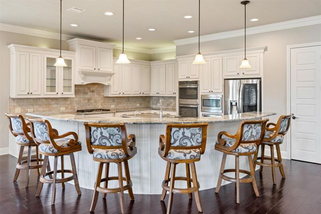 179 Lake View Loop, Fulshear, TX 77441