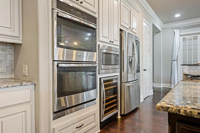 179 Lake View Loop, Fulshear, TX 77441