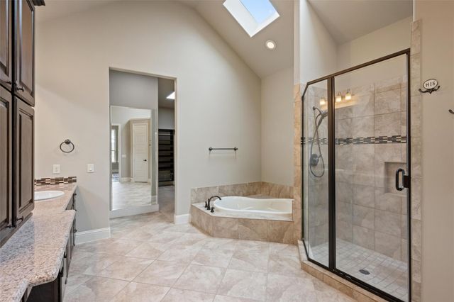 179 Lake View Loop, Fulshear, TX 77441