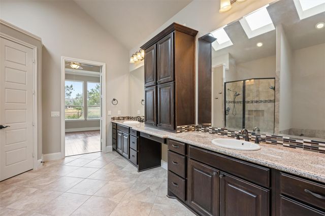 179 Lake View Loop, Fulshear, TX 77441