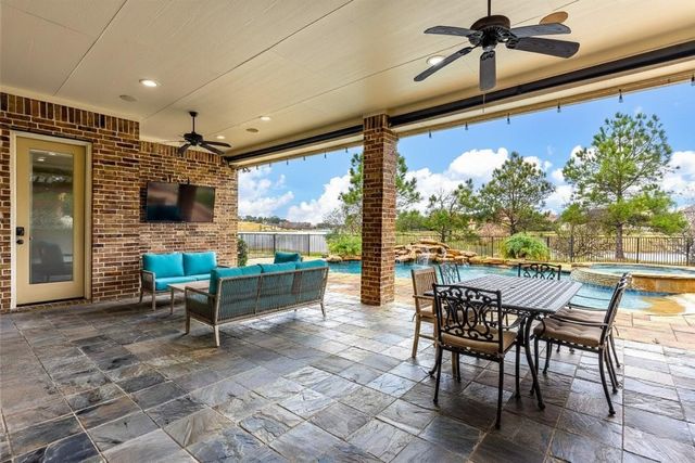 179 Lake View Loop, Fulshear, TX 77441