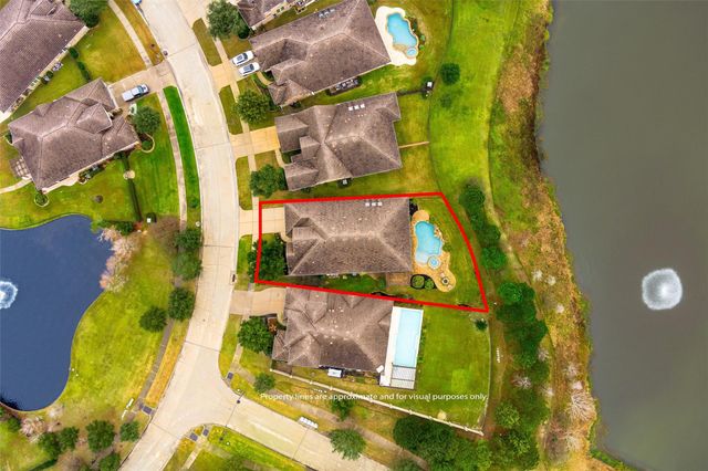 179 Lake View Loop, Fulshear, TX 77441