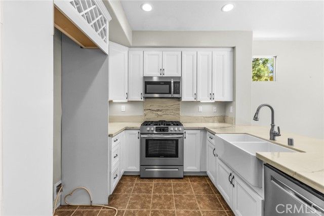 28403 Ravenna St, Murrieta, CA 92563