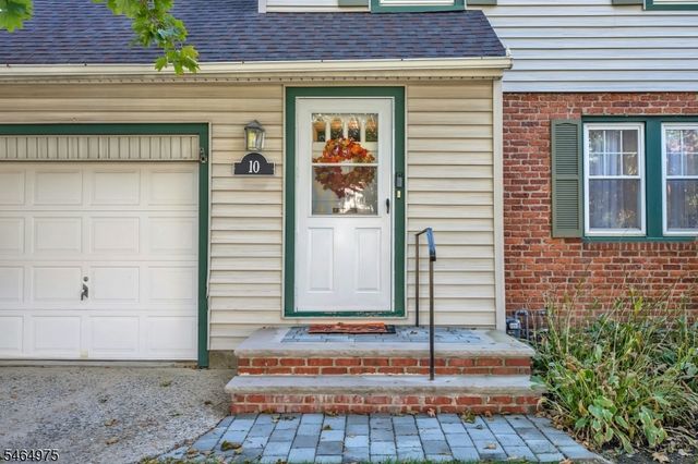 10 Overlook Ter, Bloomfield Twp., NJ 07003