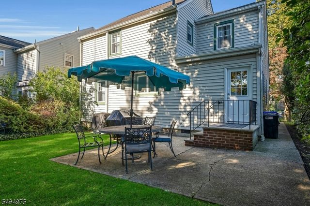 10 Overlook Ter, Bloomfield Twp., NJ 07003