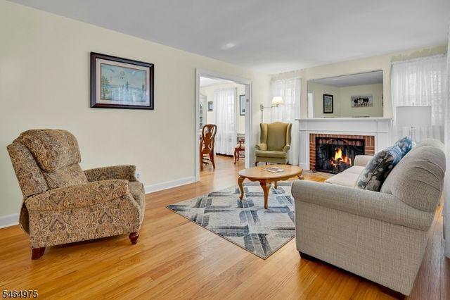 10 Overlook Ter, Bloomfield Twp., NJ 07003