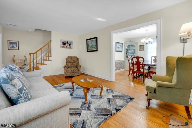 10 Overlook Ter, Bloomfield Twp., NJ 07003