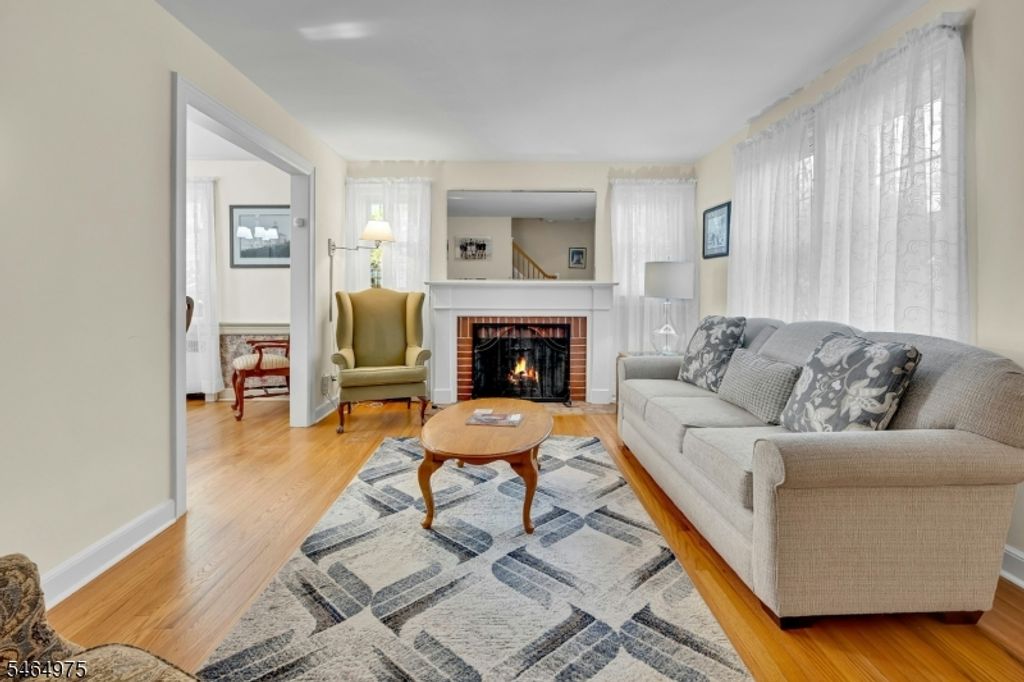 10 Overlook Ter, Bloomfield Twp., NJ 07003 — photo 5