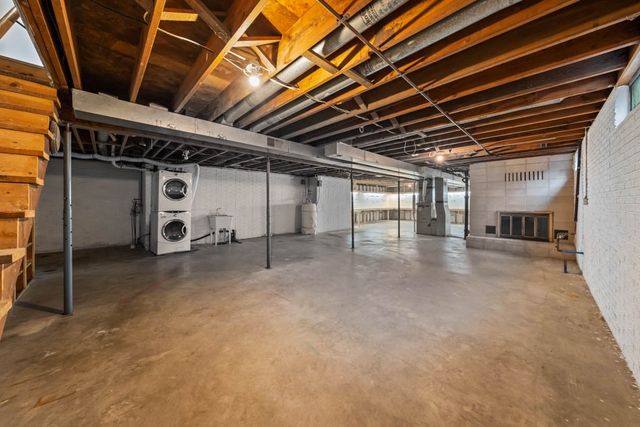 2109 + 2111 Marshalltown Boulevard, Marshalltown, IA 50158
