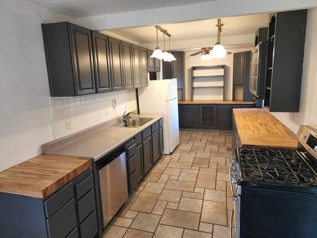 2109 + 2111 Marshalltown Boulevard, Marshalltown, IA 50158