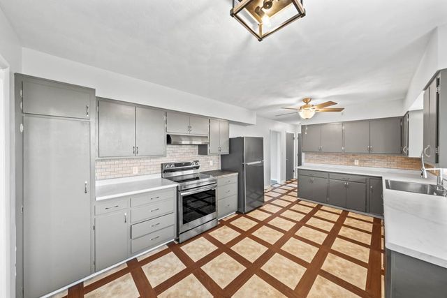 2109 + 2111 Marshalltown Boulevard, Marshalltown, IA 50158