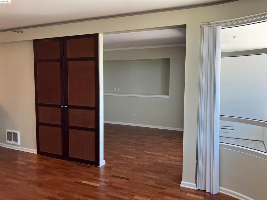 Image 12 of property listing at 403 Main St 801N, San Francisco, CA 94105
