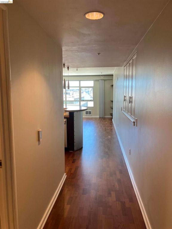 Image 19 of property listing at 403 Main St 801N, San Francisco, CA 94105