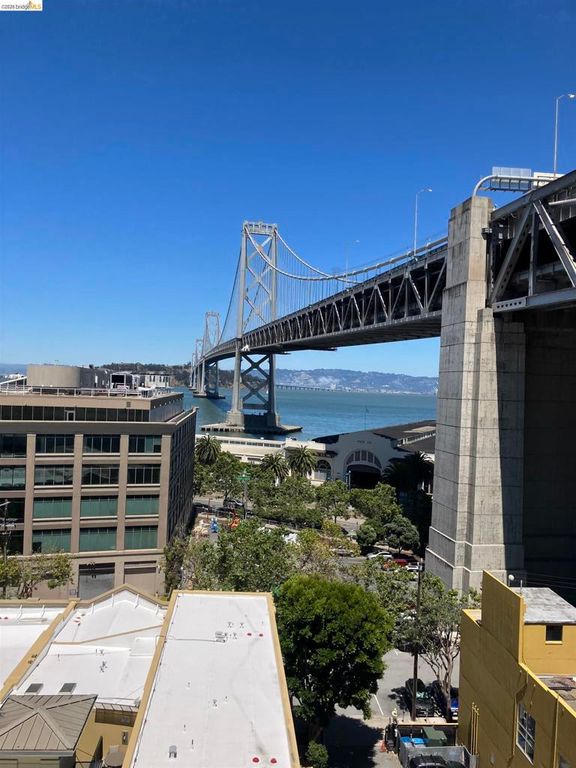 Image 27 of property listing at 403 Main St 801N, San Francisco, CA 94105