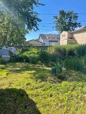 36122 Main Street, New Baltimore, MI 48047