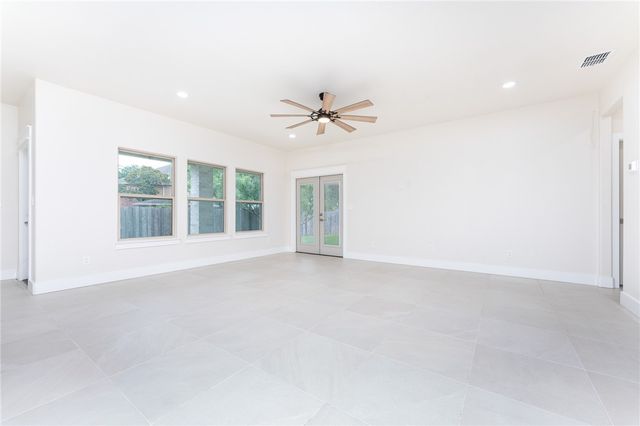 7026 Adcote Dr, Corpus Christi, TX 78413